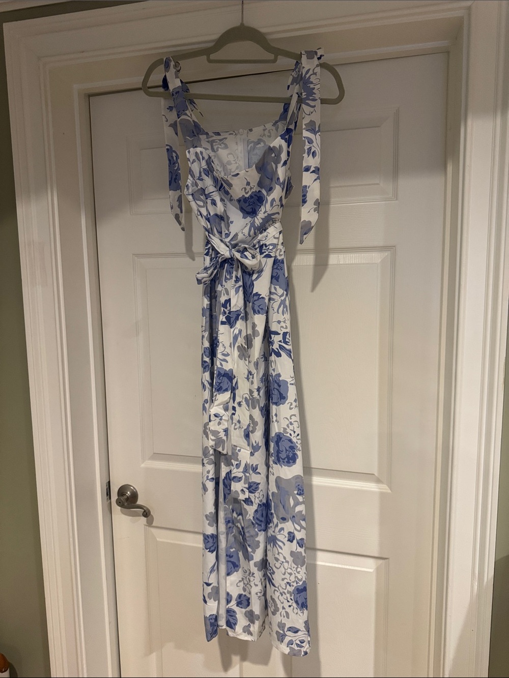 Amazon White & Blue Floral Tie-Shoulder Midi Dress